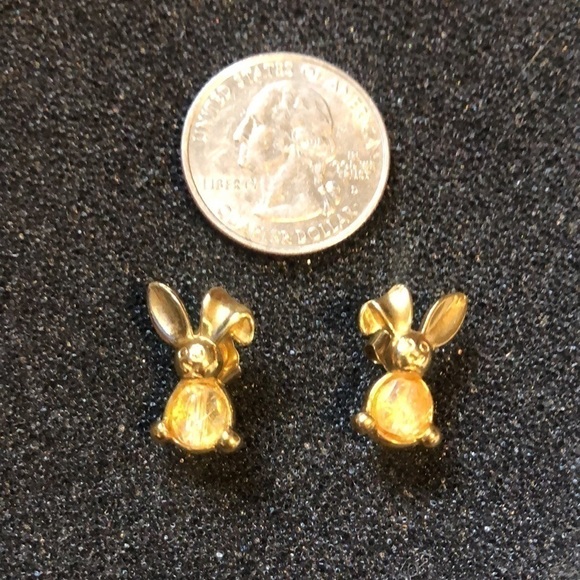 Cute Vintage Avon Bunny Earrings - Picture 3 of 4